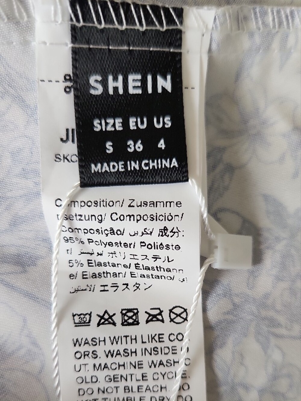 Perfect Summer Dress! Blue & White Floral Halter Mini Dress - Picture 7 of 7